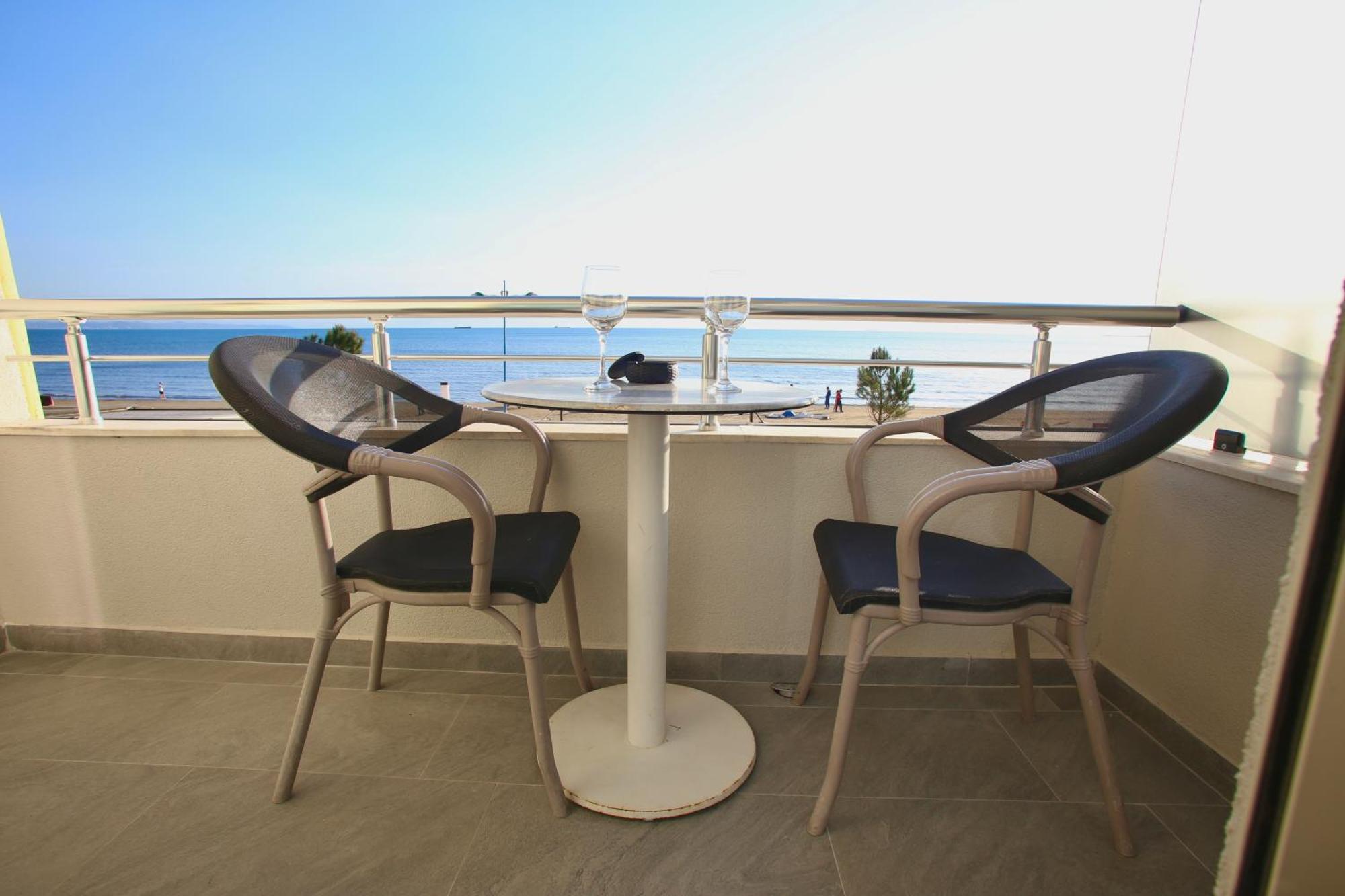 Luxurious Cozy Seaview Apartment Durrës Exterior foto